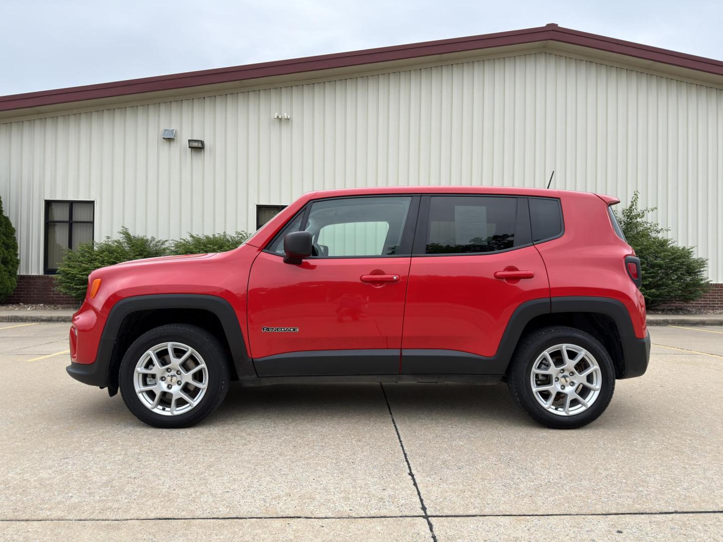 2023 RED /Black Jeep Renegade Latitude (ZACNJDB11PP) with an 1.3L 4 Cyl. engine, Automatic transmission, located at 2990 Old Orchard Rd., Jackson, MO, 63755, 37.354214, -89.612106 - 2023 Jeep Renegade Latitude 1-Owner 55xxx miles 4 Wheel Drive 1.3L 4 Cyl. Automatic Navigation Backup Camera Bluetooth Cruise Power Windows/Locks/Mirrors We have financing available and we accept trades! Fill out a credit application on our website or come by today! If you have any quest - Photo#6
