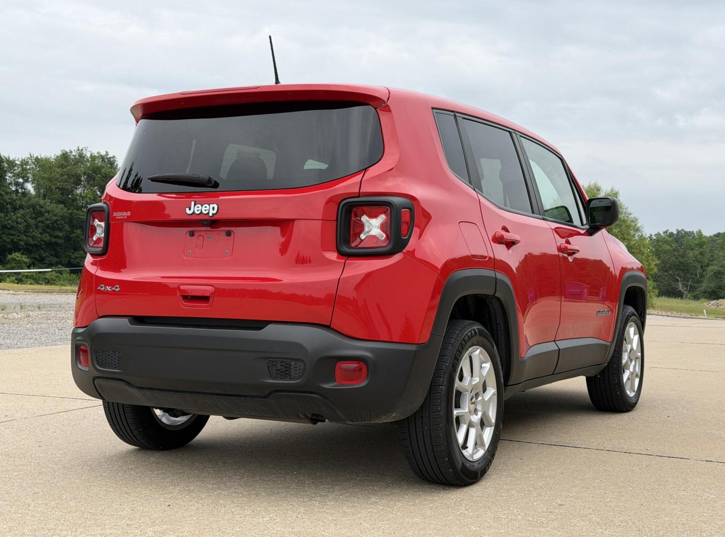 2023 RED /Black Jeep Renegade Latitude (ZACNJDB11PP) with an 1.3L 4 Cyl. engine, Automatic transmission, located at 2990 Old Orchard Rd., Jackson, MO, 63755, 37.354214, -89.612106 - 2023 Jeep Renegade Latitude 1-Owner 55xxx miles 4 Wheel Drive 1.3L 4 Cyl. Automatic Navigation Backup Camera Bluetooth Cruise Power Windows/Locks/Mirrors We have financing available and we accept trades! Fill out a credit application on our website or come by today! If you have any quest - Photo#8