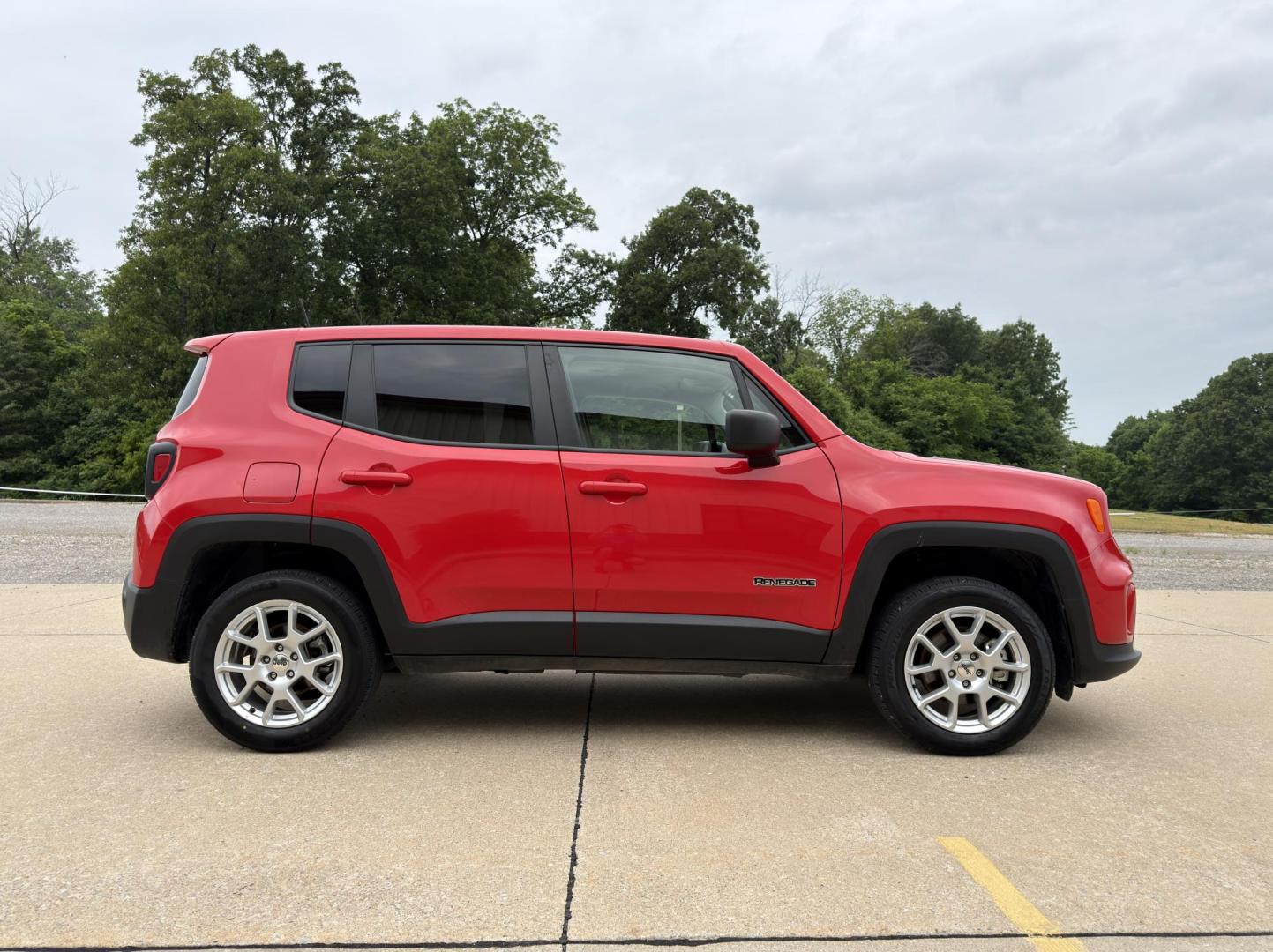 2023 RED /Black Jeep Renegade Latitude (ZACNJDB11PP) with an 1.3L 4 Cyl. engine, Automatic transmission, located at 2990 Old Orchard Rd., Jackson, MO, 63755, 37.354214, -89.612106 - 2023 Jeep Renegade Latitude 1-Owner 55xxx miles 4 Wheel Drive 1.3L 4 Cyl. Automatic Navigation Backup Camera Bluetooth Cruise Power Windows/Locks/Mirrors We have financing available and we accept trades! Fill out a credit application on our website or come by today! If you have any quest - Photo#7
