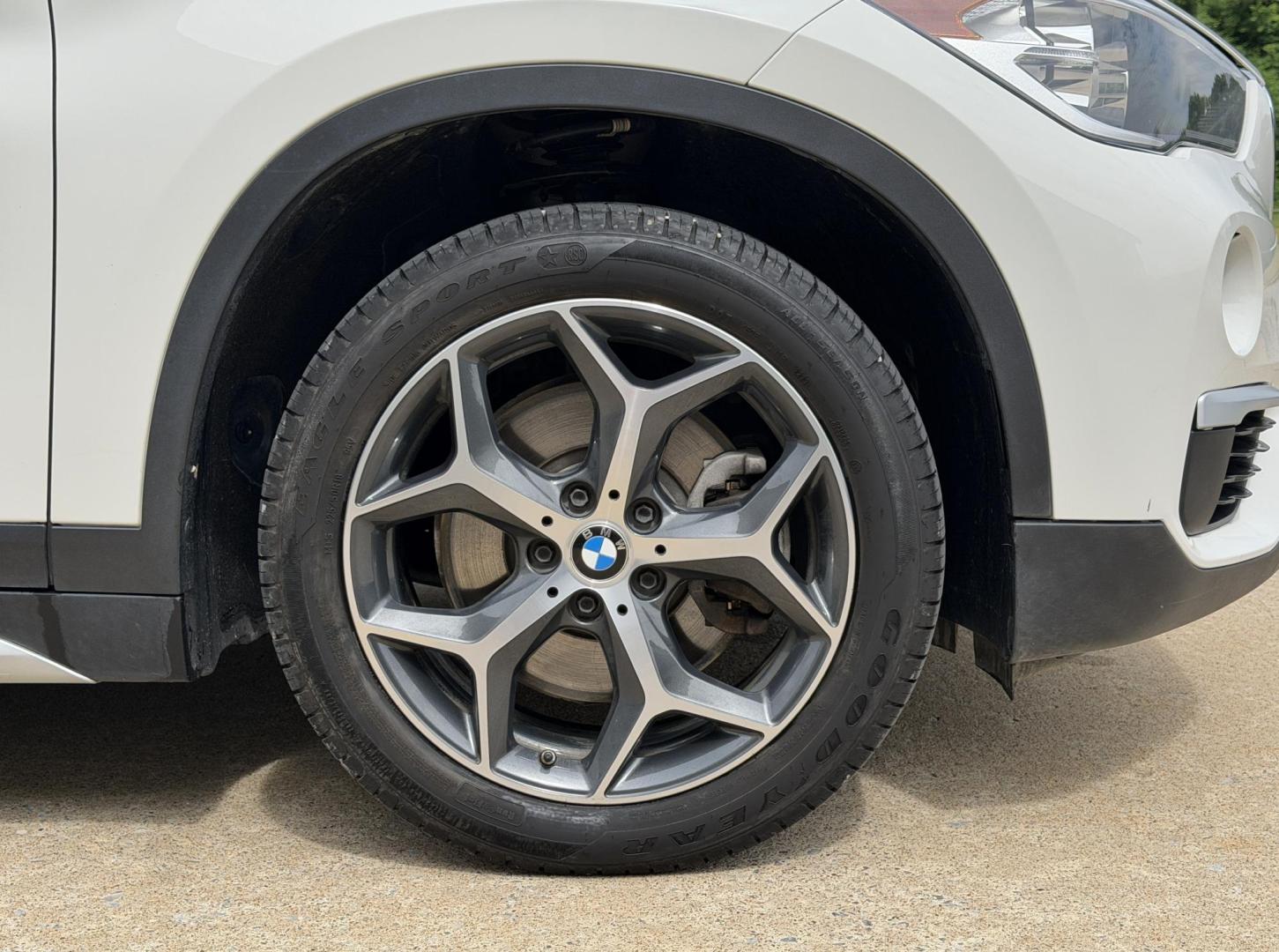 2018 WHITE /Black BMW X1 xDrive28i (WBXHT3C3XJ5) with an 2.0L 4 Cyl. engine, Automatic transmission, located at 2990 Old Orchard Rd., Jackson, MO, 63755, 37.354214, -89.612106 - 2018 BMW X1 xDrive28i 66xxx miles All Wheel Drive 2.0L 4 Cyl. Automatic Leather Backup Camera Power/Heated Seats Heated Steering Wheel Sunroof Bluetooth Cruise Power Windows/Locks/Mirrors We have financing available and we accept trades! Fill out a credit application on our website or - Photo#42