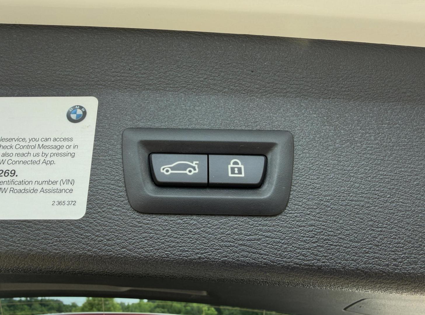 2018 WHITE /Black BMW X1 xDrive28i (WBXHT3C3XJ5) with an 2.0L 4 Cyl. engine, Automatic transmission, located at 2990 Old Orchard Rd., Jackson, MO, 63755, 37.354214, -89.612106 - 2018 BMW X1 xDrive28i 66xxx miles All Wheel Drive 2.0L 4 Cyl. Automatic Leather Backup Camera Power/Heated Seats Heated Steering Wheel Sunroof Bluetooth Cruise Power Windows/Locks/Mirrors We have financing available and we accept trades! Fill out a credit application on our website or - Photo#22
