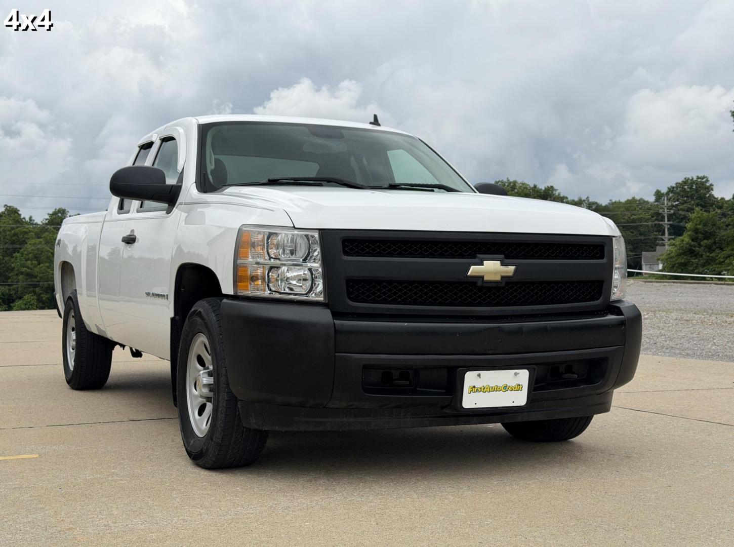 2008 WHITE /Black Chevrolet Silverado 1500 LT1 Ext. Cab Long Box 4WD (1GCEK19C48Z) with an 4.8L V8 engine, Automatic transmission, located at 2990 Old Orchard Rd., Jackson, MO, 63755, 37.354214, -89.612106 - 2008 Chevrolet Silverado 1500 LT 130xxx miles 4x4 4.8L V8 Automatic Cruise We have financing available and we accept trades! Fill out a credit application on our website or come by today! If you have any questions, give us a call at (573) 204-7777 or visit our website at firstautocredit.com. - Photo#0