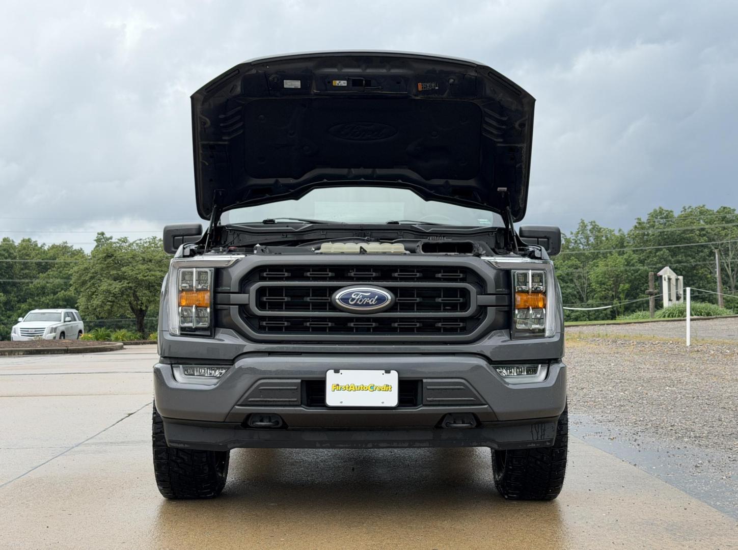 2021 GRAY /Black Ford F-150 XLTSuperCrew 5.5-ft. Bed 4WD (1FTFW1E82MK) with an 3.5L V6 engine, Automatic transmission, located at 2990 Old Orchard Rd., Jackson, MO, 63755, 37.354214, -89.612106 - 2021 Ford F-150 XLT 1-Owner 208xxx miles 4x4 3.5L V6 Automatic Leather Navigation Power/Heated Seats Backup Camera Sunroof Bluetooth Remote Start Cruise Power Windows/Locks/Mirrors We have financing available and we accept trades! Fill out a credit application on our website or come b - Photo#38