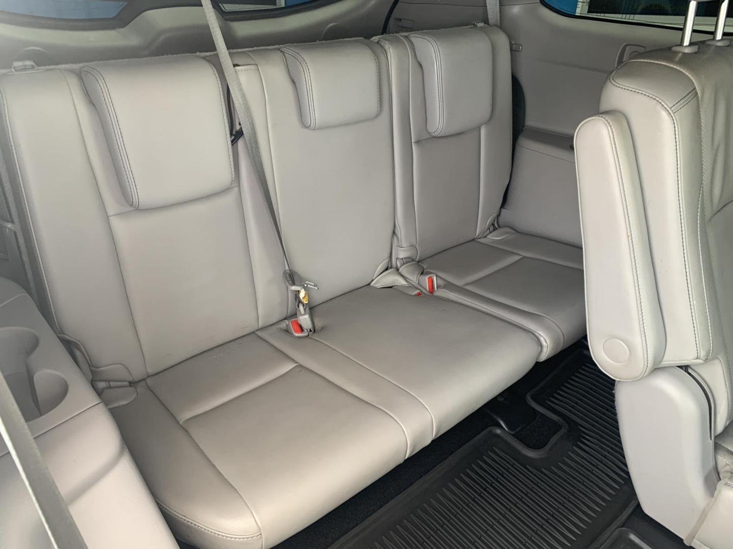2015 WHITE /TAN Toyota Highlander Limited AWD V6 (5TDDKRFH1FS) with an 3.5L V6 DOHC 24V engine, Automatic transmission, located at 506 S. Kingshighway, Cape Girardeau, MO, 63703, (573) 235-5000, 37.294991, -89.553635 - 2015 Toyota Highlander Limited AWD V6 128,xxx miles All Wheel Drive 3rd. Row Leather Power Seat Sunroof Heated and cooled Seats Bluetooth Backup Camera Power Lift Gate Keyless entry Power windows/locks/mirrors We have financing available and we accept trades! Fill out a credit applica - Photo#17