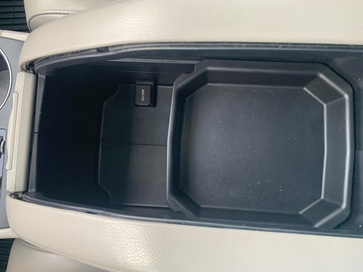 2015 WHITE /TAN Toyota Highlander Limited AWD V6 (5TDDKRFH1FS) with an 3.5L V6 DOHC 24V engine, Automatic transmission, located at 506 S. Kingshighway, Cape Girardeau, MO, 63703, (573) 235-5000, 37.294991, -89.553635 - 2015 Toyota Highlander Limited AWD V6 128,xxx miles All Wheel Drive 3rd. Row Leather Power Seat Sunroof Heated and cooled Seats Bluetooth Backup Camera Power Lift Gate Keyless entry Power windows/locks/mirrors We have financing available and we accept trades! Fill out a credit applica - Photo#33