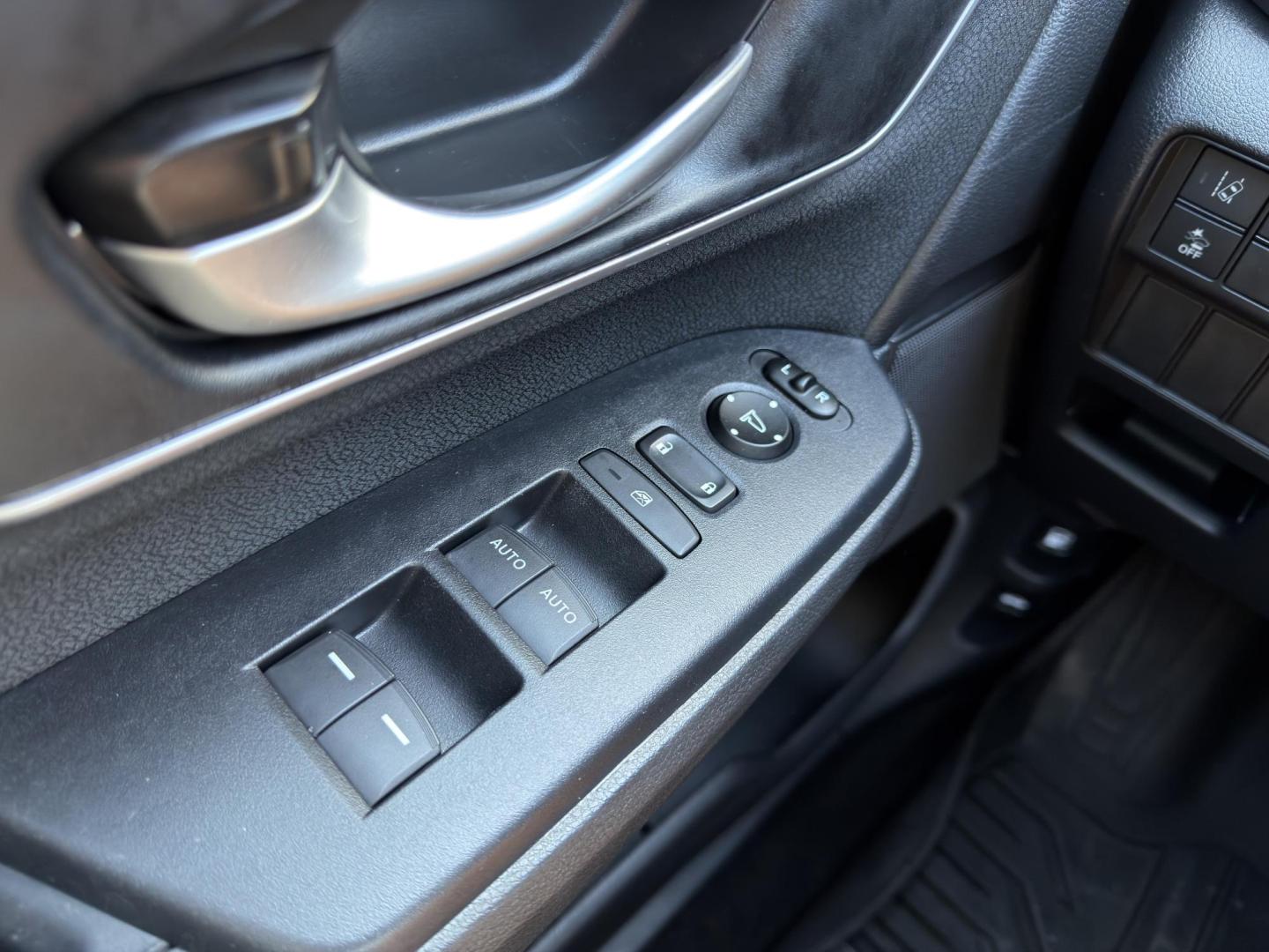 2019 GRAY /Black Honda CR-V EX AWD (5J6RW2H5XKL) with an 1.5L 4 Cyl. TURBO engine, CVT transmission, located at 2990 Old Orchard Rd., Jackson, MO, 63755, 37.354214, -89.612106 - 2019 Honda CR-V EX 1-Owner 128xxx miles All Wheel Drive 1.5L 4 Cyl. Automatic Backup Camera Power Driver Seat Heated Seats Sunroof Bluetooth Remote Start Cruise Power Windows/Locks/Mirrors We have financing available and we accept trades! Fill out a credit application on our website or - Photo#30