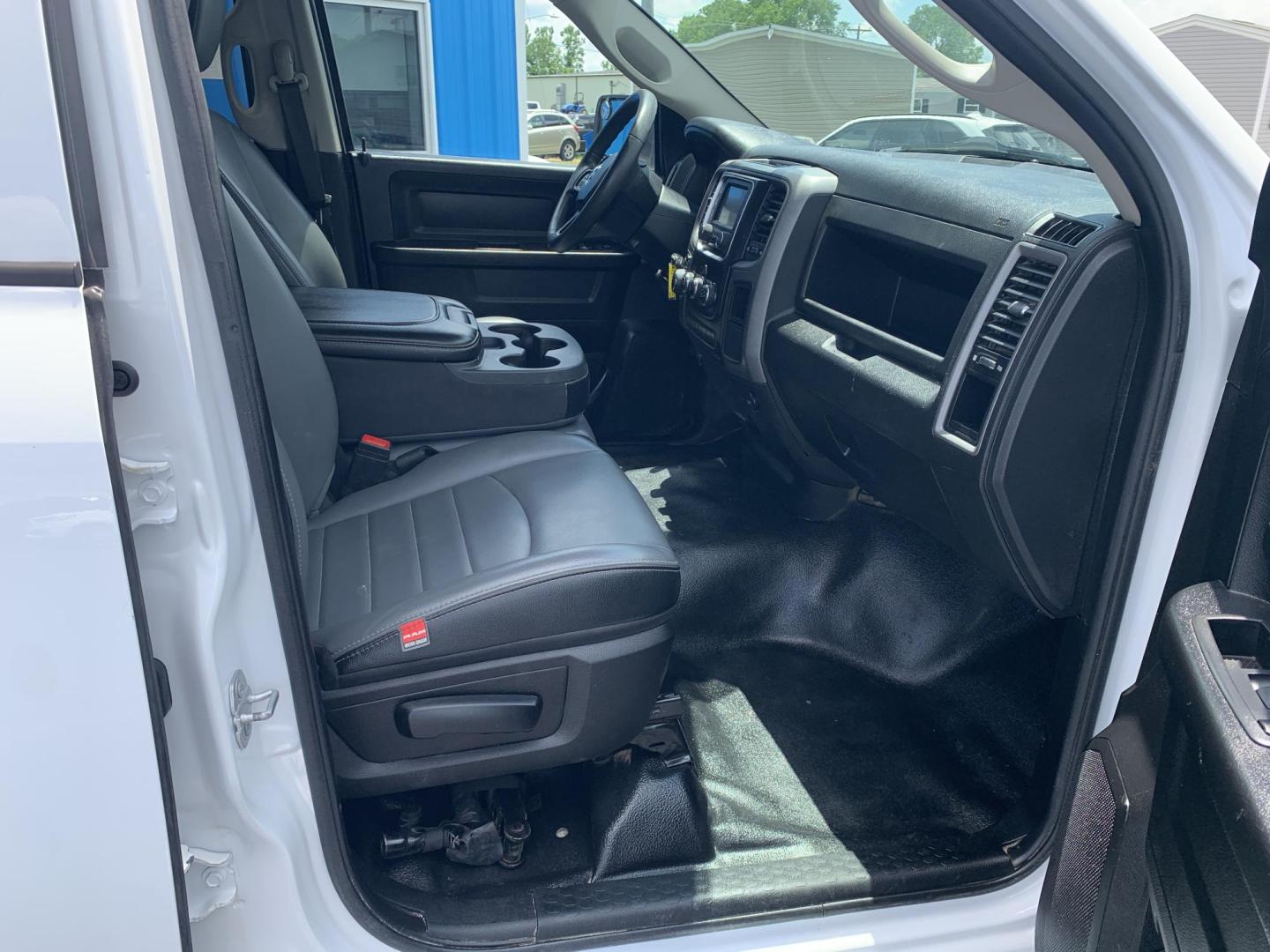 2021 WHITE /GRAY RAM 1500 Classic Tradesman Quad Cab 2WD (1C6RR6FG9MS) with an 3.6L V6 DOHC 24V FFV engine, Automatic transmission, located at 506 S. Kingshighway, Cape Girardeau, MO, 63703, (573) 235-5000, 37.294991, -89.553635 - 2021 RAM 1500 Classic Tradesman Quad Cab 2WD 137,xxx miles One Owner Bluetooth Backup Camera Rear wheel drive Power windows/locks/mirrors We have financing available and we accept trades! Fill out a credit application on our website or come by today! If you have any questions, give us a call - Photo#11