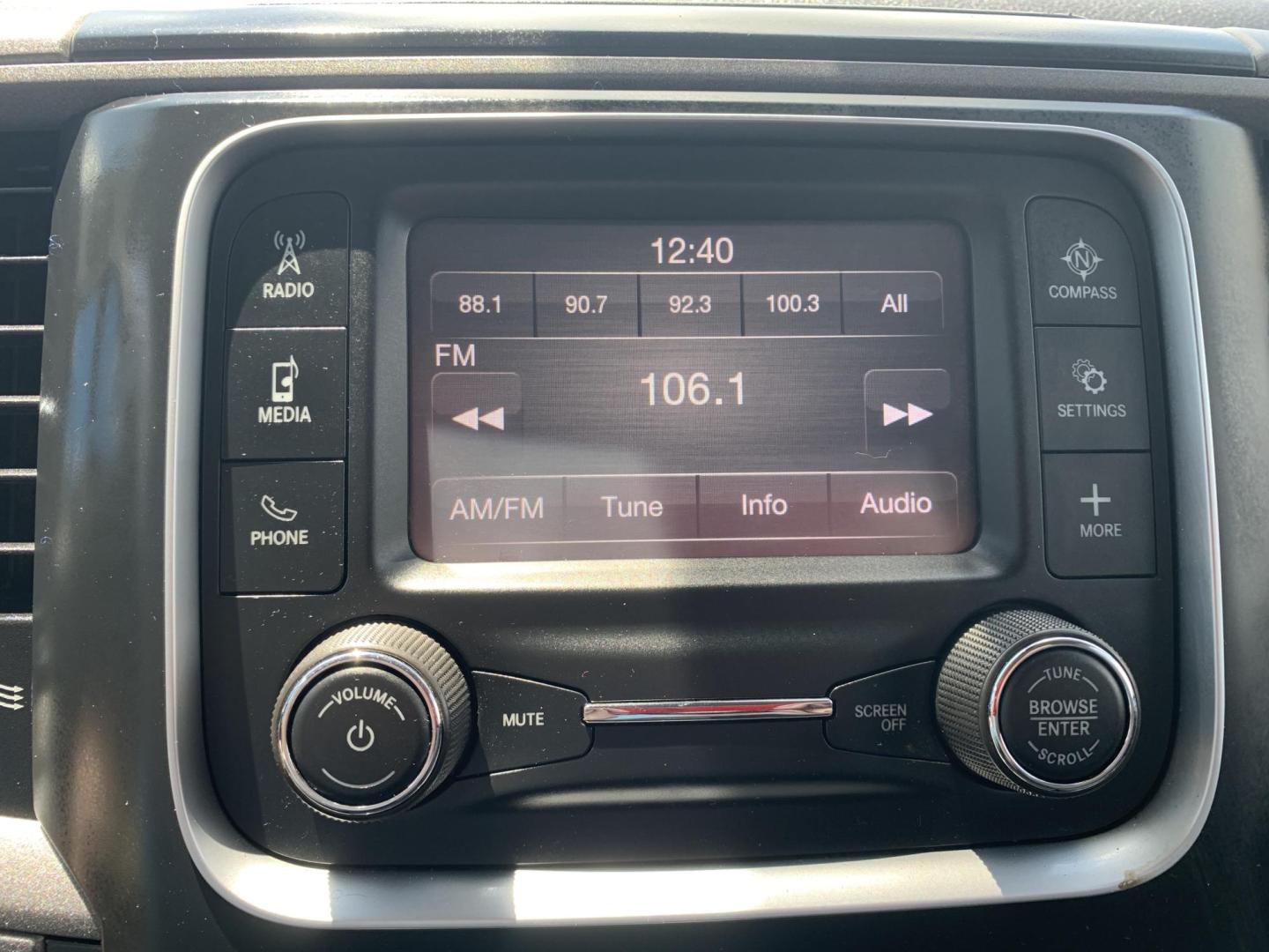2021 WHITE /GRAY RAM 1500 Classic Tradesman Quad Cab 2WD (1C6RR6FG9MS) with an 3.6L V6 DOHC 24V FFV engine, Automatic transmission, located at 506 S. Kingshighway, Cape Girardeau, MO, 63703, (573) 235-5000, 37.294991, -89.553635 - 2021 RAM 1500 Classic Tradesman Quad Cab 2WD 137,xxx miles One Owner Bluetooth Backup Camera Rear wheel drive Power windows/locks/mirrors We have financing available and we accept trades! Fill out a credit application on our website or come by today! If you have any questions, give us a call - Photo#25