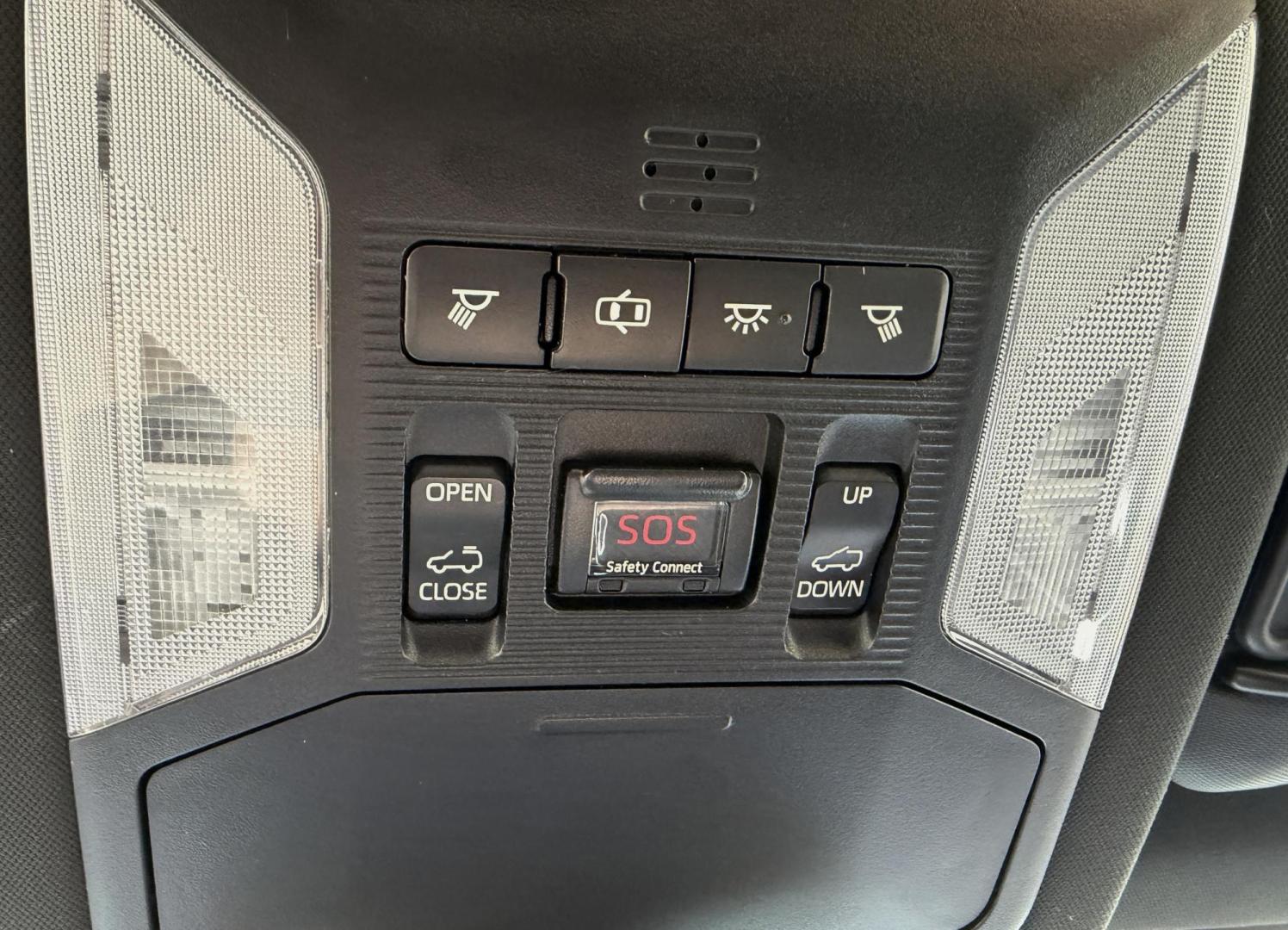 2019 WHITE /Black Toyota RAV4 Hybrid XSE (2T3EWRFV5KW) with an 2.5L 4 Cyl. HYBRID engine, CVT transmission, located at 2990 Old Orchard Rd., Jackson, MO, 63755, 37.354214, -89.612106 - 2019 Toyota RAV4 XSE Hybrid 74xxx miles All Wheel Drive 2.5L 4 Cyl. Hybrid Automatic Leather Backup Camera Power Driver Seat Backup Camera Sunroof Bluetooth Cruise Power Windows/Locks/Mirrors We have financing available and we accept trades! Fill out a credit application on our website - Photo#33