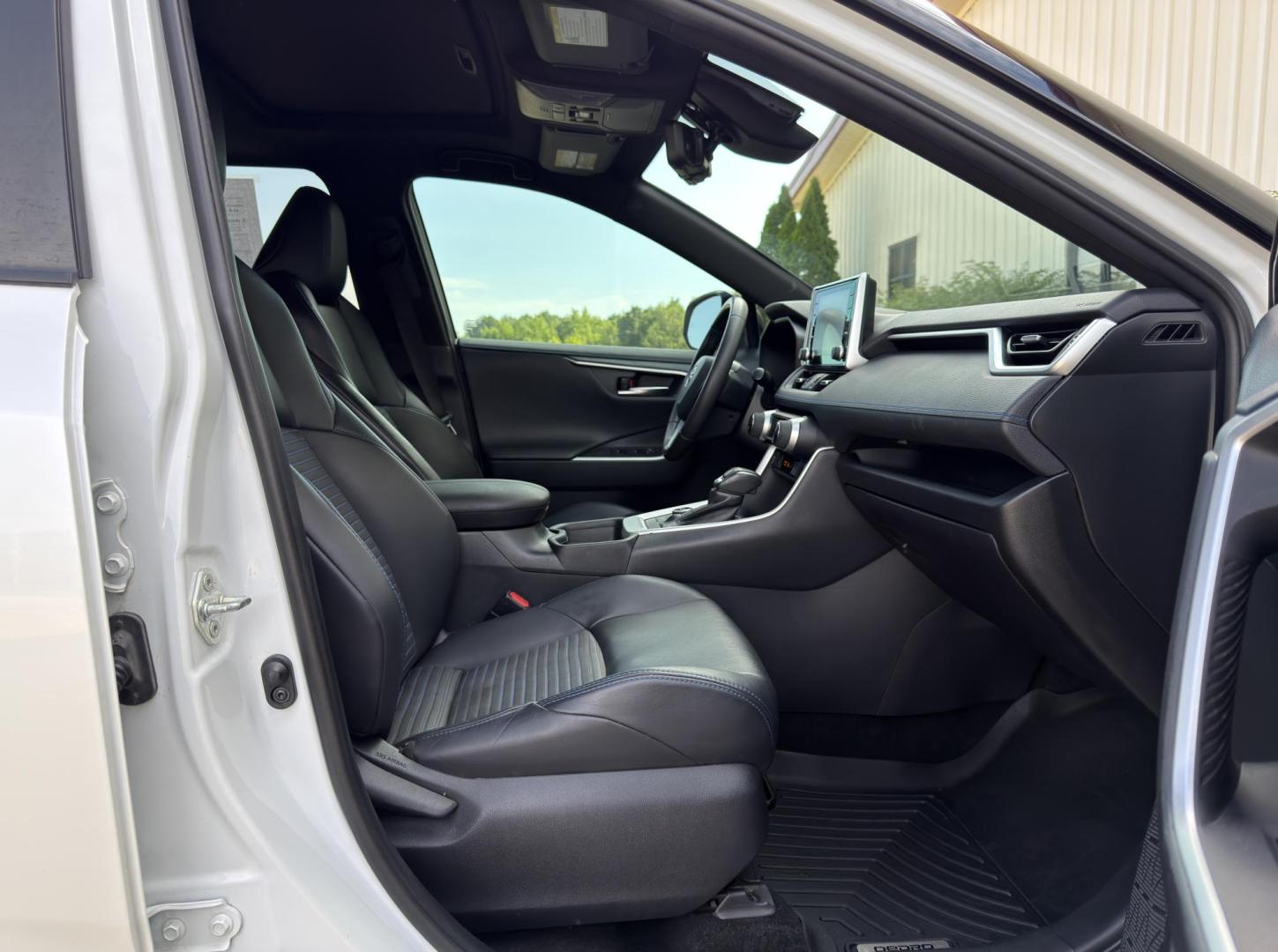 2019 WHITE /Black Toyota RAV4 Hybrid XSE (2T3EWRFV5KW) with an 2.5L 4 Cyl. HYBRID engine, CVT transmission, located at 2990 Old Orchard Rd., Jackson, MO, 63755, 37.354214, -89.612106 - 2019 Toyota RAV4 XSE Hybrid 74xxx miles All Wheel Drive 2.5L 4 Cyl. Hybrid Automatic Leather Backup Camera Power Driver Seat Backup Camera Sunroof Bluetooth Cruise Power Windows/Locks/Mirrors We have financing available and we accept trades! Fill out a credit application on our website - Photo#16