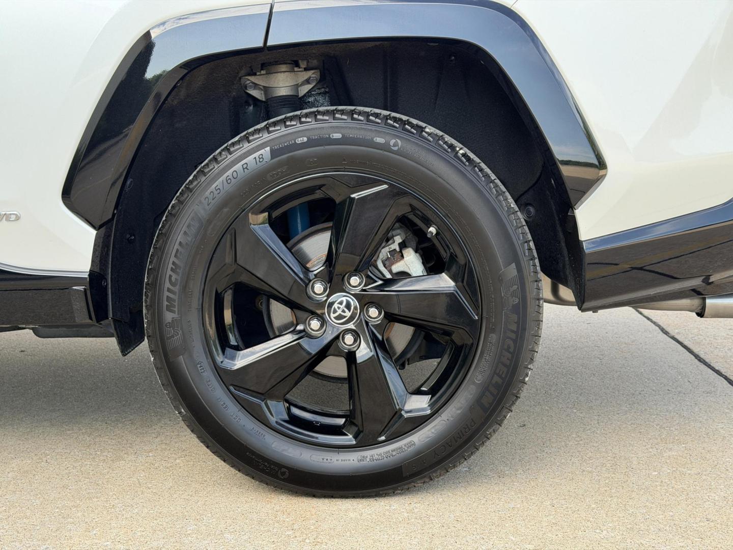 2019 WHITE /Black Toyota RAV4 Hybrid XSE (2T3EWRFV5KW) with an 2.5L 4 Cyl. HYBRID engine, CVT transmission, located at 2990 Old Orchard Rd., Jackson, MO, 63755, 37.354214, -89.612106 - 2019 Toyota RAV4 XSE Hybrid 74xxx miles All Wheel Drive 2.5L 4 Cyl. Hybrid Automatic Leather Backup Camera Power Driver Seat Backup Camera Sunroof Bluetooth Cruise Power Windows/Locks/Mirrors We have financing available and we accept trades! Fill out a credit application on our website - Photo#41
