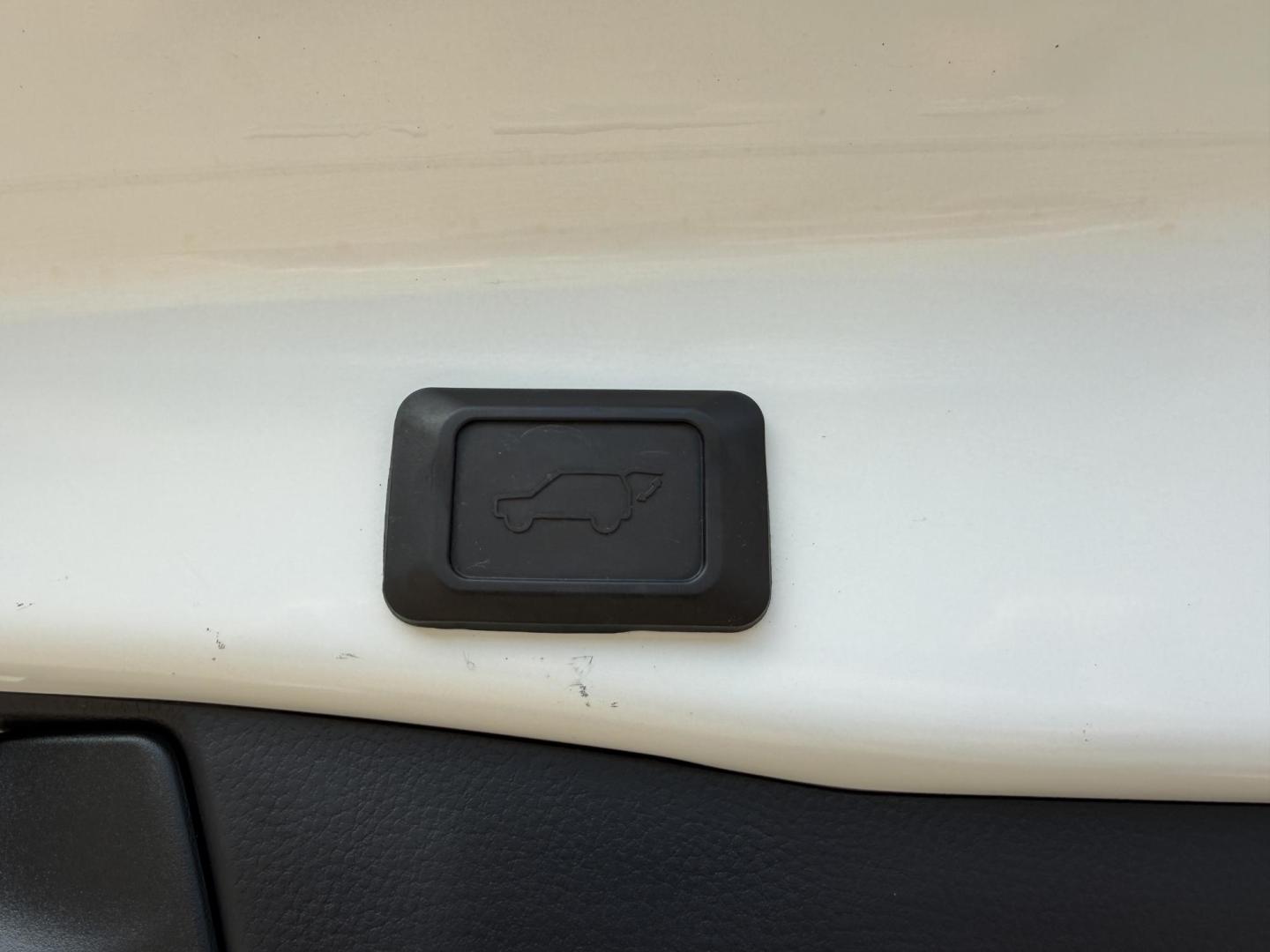 2019 WHITE /Black Toyota RAV4 Hybrid XSE (2T3EWRFV5KW) with an 2.5L 4 Cyl. HYBRID engine, CVT transmission, located at 2990 Old Orchard Rd., Jackson, MO, 63755, 37.354214, -89.612106 - 2019 Toyota RAV4 XSE Hybrid 74xxx miles All Wheel Drive 2.5L 4 Cyl. Hybrid Automatic Leather Backup Camera Power Driver Seat Backup Camera Sunroof Bluetooth Cruise Power Windows/Locks/Mirrors We have financing available and we accept trades! Fill out a credit application on our website - Photo#21