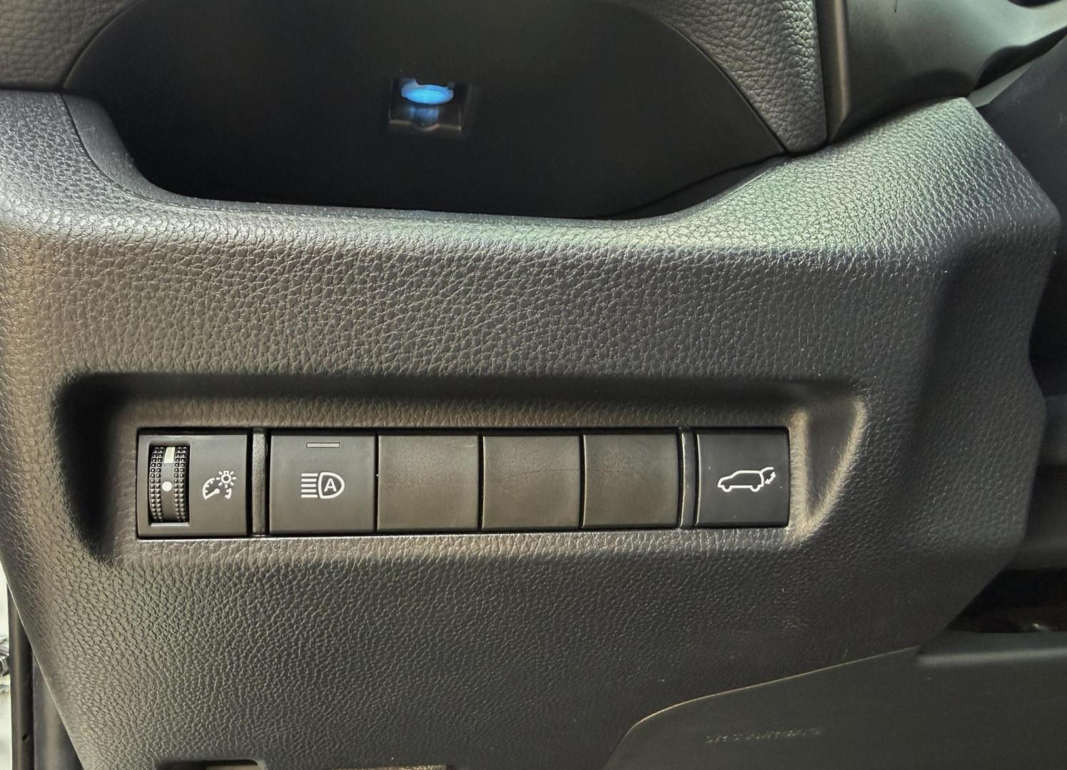 2019 WHITE /Black Toyota RAV4 Hybrid XSE (2T3EWRFV5KW) with an 2.5L 4 Cyl. HYBRID engine, CVT transmission, located at 2990 Old Orchard Rd., Jackson, MO, 63755, 37.354214, -89.612106 - 2019 Toyota RAV4 XSE Hybrid 74xxx miles All Wheel Drive 2.5L 4 Cyl. Hybrid Automatic Leather Backup Camera Power Driver Seat Backup Camera Sunroof Bluetooth Cruise Power Windows/Locks/Mirrors We have financing available and we accept trades! Fill out a credit application on our website - Photo#32