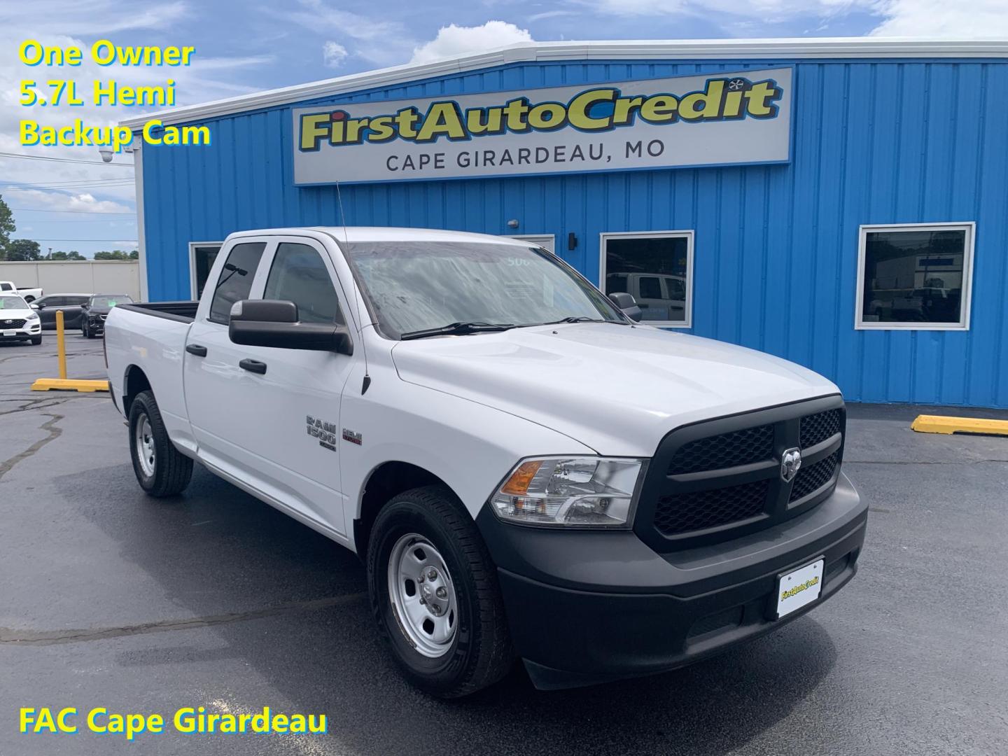 2022 WHITE /GRAY RAM 1500 Classic Tradesman Quad Cab 2WD (1C6RR6FT8NS) with an 5.7L V8 OHV 16V engine, Automatic transmission, located at 506 S. Kingshighway, Cape Girardeau, MO, 63703, (573) 235-5000, 37.294991, -89.553635 - 2022 RAM 1500 Classic Tradesman Quad Cab 2WD 102,xxx miles One Owner 5.7L Hemi 2 Wheel Drive Backup Camera Bluetooth Power windows/locks/mirrors We have financing available and we accept trades! Fill out a credit application on our website or come by today! If you have any questions, give u - Photo#0