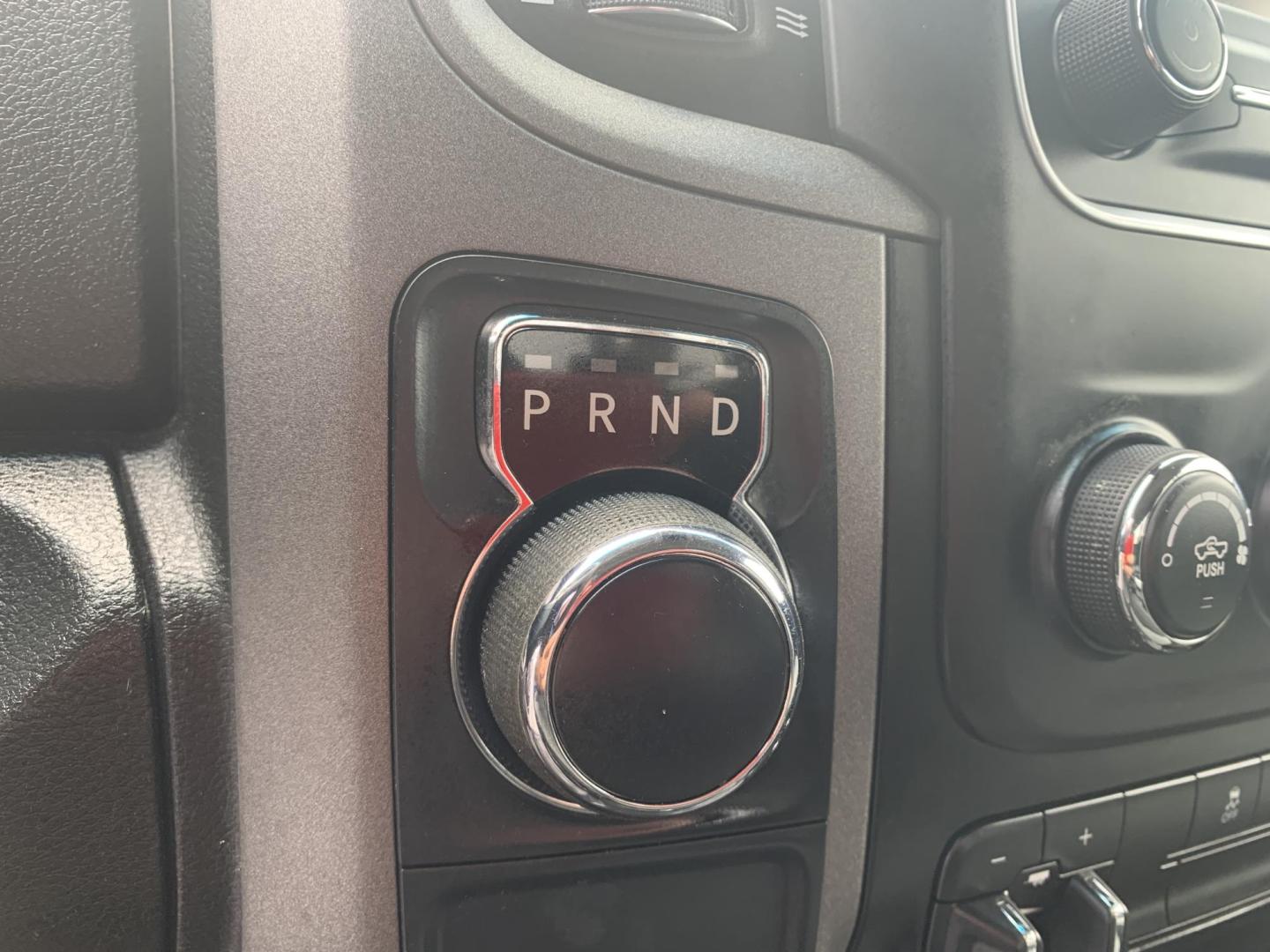 2022 WHITE /GRAY RAM 1500 Classic Tradesman Quad Cab 2WD (1C6RR6FT8NS) with an 5.7L V8 OHV 16V engine, Automatic transmission, located at 506 S. Kingshighway, Cape Girardeau, MO, 63703, (573) 235-5000, 37.294991, -89.553635 - 2022 RAM 1500 Classic Tradesman Quad Cab 2WD 102,xxx miles One Owner 5.7L Hemi 2 Wheel Drive Backup Camera Bluetooth Power windows/locks/mirrors We have financing available and we accept trades! Fill out a credit application on our website or come by today! If you have any questions, give u - Photo#22