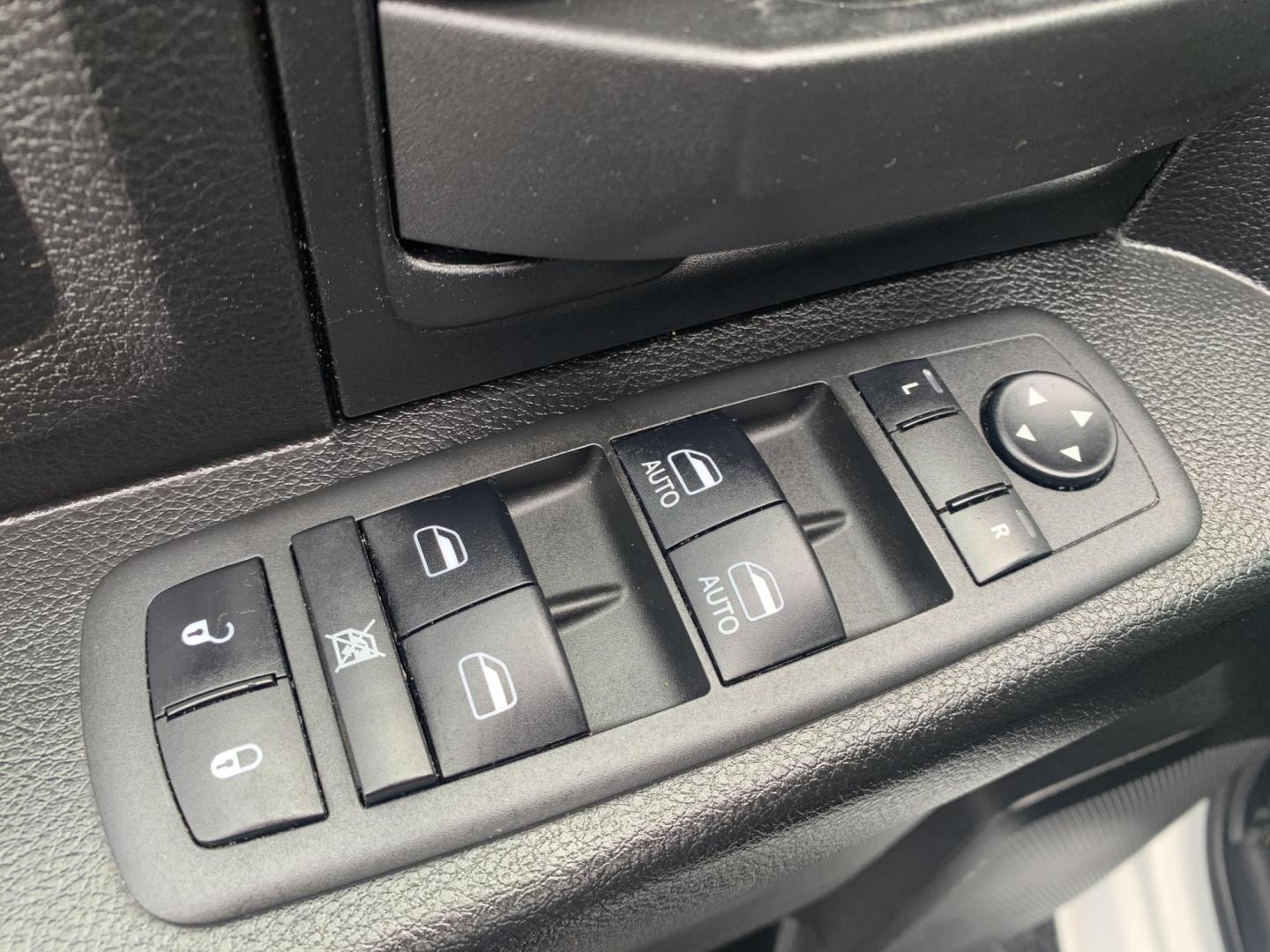2022 WHITE /GRAY RAM 1500 Classic Tradesman Quad Cab 2WD (1C6RR6FT8NS) with an 5.7L V8 OHV 16V engine, Automatic transmission, located at 506 S. Kingshighway, Cape Girardeau, MO, 63703, (573) 235-5000, 37.294991, -89.553635 - 2022 RAM 1500 Classic Tradesman Quad Cab 2WD 102,xxx miles One Owner 5.7L Hemi 2 Wheel Drive Backup Camera Bluetooth Power windows/locks/mirrors We have financing available and we accept trades! Fill out a credit application on our website or come by today! If you have any questions, give u - Photo#19