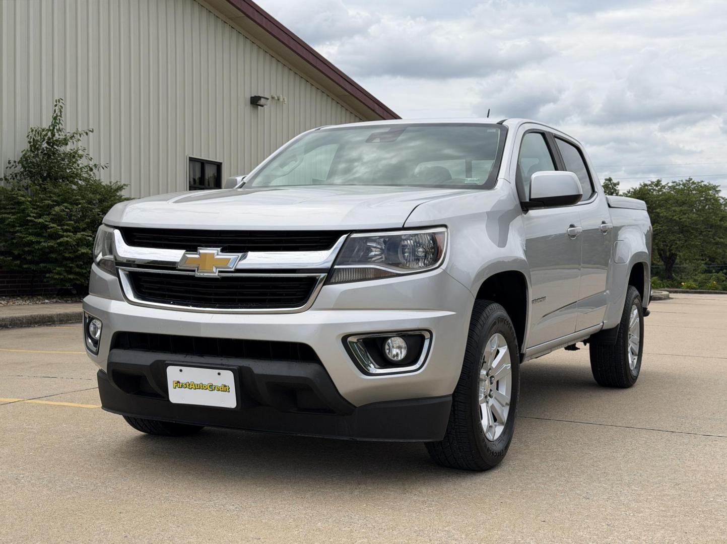 2020 SILVER /Black Chevrolet Colorado LT Crew Cab 2WD (1GCGSCEN6L1) with an 3.6L V6 engine, Automatic transmission, located at 2990 Old Orchard Rd., Jackson, MO, 63755, 37.354214, -89.612106 - 2020 Chevrolet Colorado LT 122xxx miles Rear Wheel Drive 3.6L V6 Automatic Backup Camera Power Driver Seat Bluetooth Remote Start Cruise Power Windows/Locks/Mirrors We have financing available and we accept trades! Fill out a credit application on our website or come by today! If you hav - Photo#5