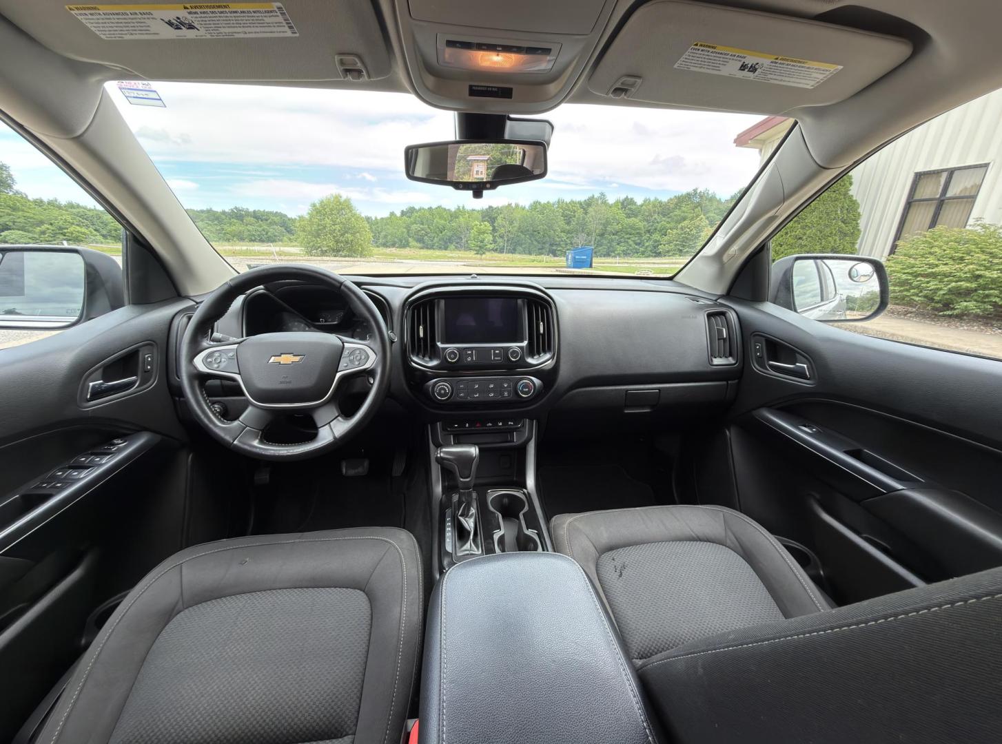2020 SILVER /Black Chevrolet Colorado LT Crew Cab 2WD (1GCGSCEN6L1) with an 3.6L V6 engine, Automatic transmission, located at 2990 Old Orchard Rd., Jackson, MO, 63755, 37.354214, -89.612106 - 2020 Chevrolet Colorado LT 122xxx miles Rear Wheel Drive 3.6L V6 Automatic Backup Camera Power Driver Seat Bluetooth Remote Start Cruise Power Windows/Locks/Mirrors We have financing available and we accept trades! Fill out a credit application on our website or come by today! If you hav - Photo#21