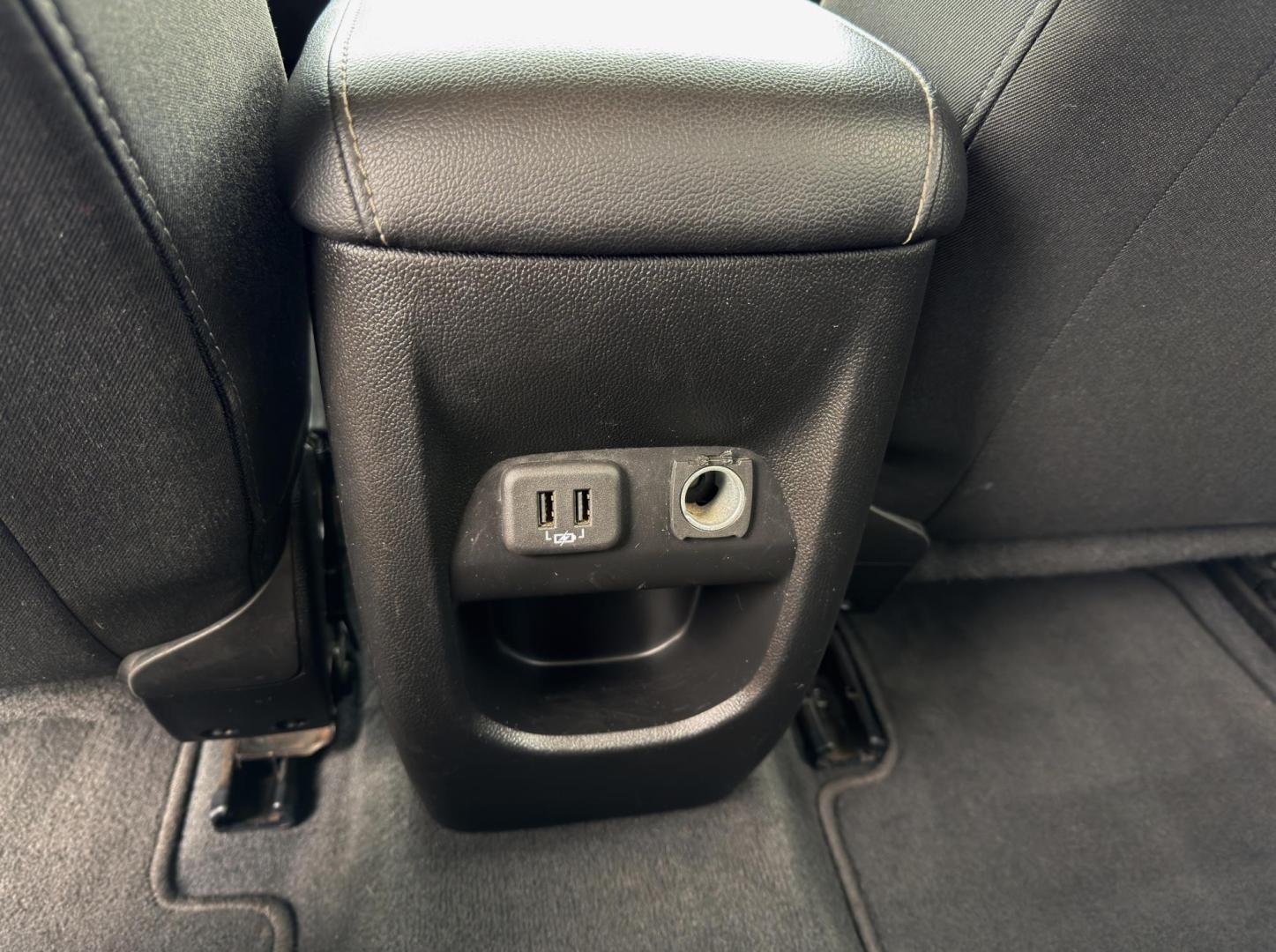 2020 SILVER /Black Chevrolet Colorado LT Crew Cab 2WD (1GCGSCEN6L1) with an 3.6L V6 engine, Automatic transmission, located at 2990 Old Orchard Rd., Jackson, MO, 63755, 37.354214, -89.612106 - 2020 Chevrolet Colorado LT 122xxx miles Rear Wheel Drive 3.6L V6 Automatic Backup Camera Power Driver Seat Bluetooth Remote Start Cruise Power Windows/Locks/Mirrors We have financing available and we accept trades! Fill out a credit application on our website or come by today! If you hav - Photo#33