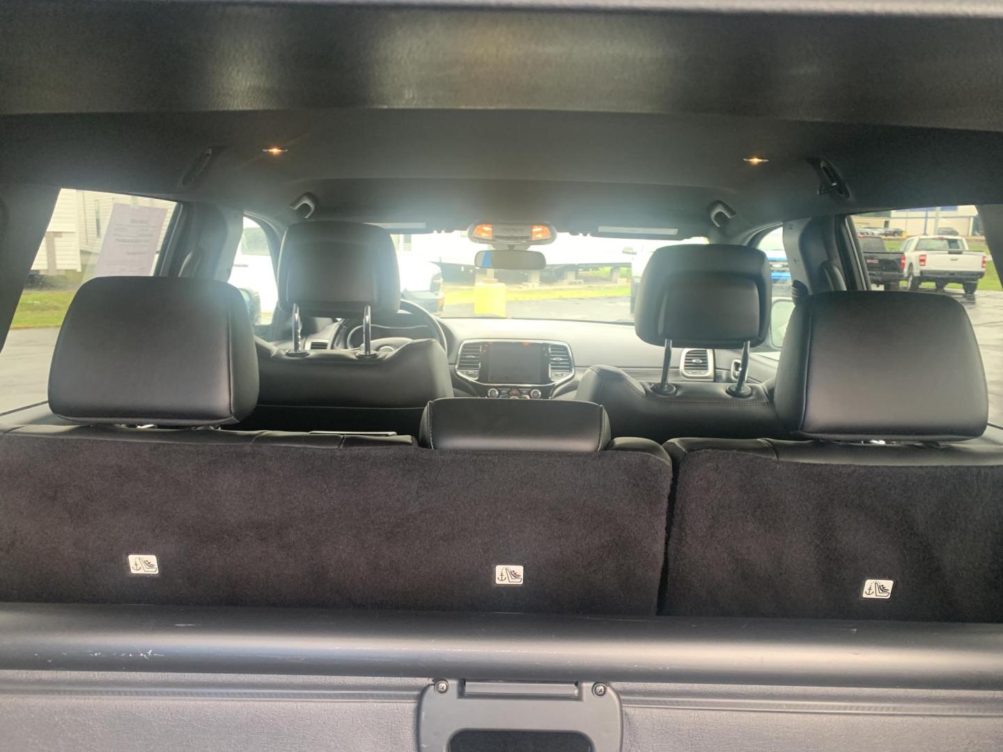 2021 GRAY /BLACK Jeep Grand Cherokee Laredo E 4WD (1C4RJFAG2MC) with an 3.6L V6 DOHC 24V engine, Automatic transmission, located at 506 S. Kingshighway, Cape Girardeau, MO, 63703, (573) 235-5000, 37.294991, -89.553635 - 2021 Jeep Grand Cherokee Laredo E 4WD Only 52,xxx miles Heated Seats Heated Steering Wheel Steering Wheel Controls 4 wheel drive Backup Cam Bluetooth Cruise Power Windows/Locks/Mirrors We have financing available and we accept trades! Fill out a credit application on our website or come by - Photo#8