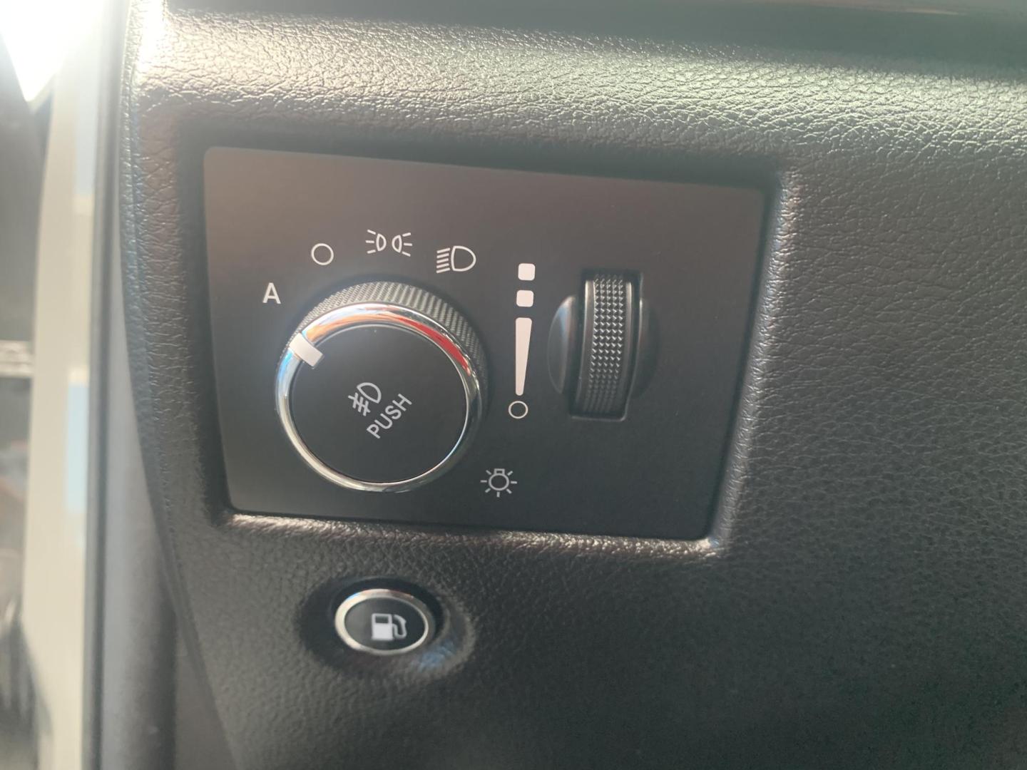 2021 GRAY /BLACK Jeep Grand Cherokee Laredo E 4WD (1C4RJFAG2MC) with an 3.6L V6 DOHC 24V engine, Automatic transmission, located at 506 S. Kingshighway, Cape Girardeau, MO, 63703, (573) 235-5000, 37.294991, -89.553635 - 2021 Jeep Grand Cherokee Laredo E 4WD Only 52,xxx miles Heated Seats Heated Steering Wheel Steering Wheel Controls 4 wheel drive Backup Cam Bluetooth Cruise Power Windows/Locks/Mirrors We have financing available and we accept trades! Fill out a credit application on our website or come by - Photo#23